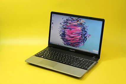 Ноутбук SAMSUNG